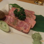 炭焼 金竜山 - ワサビカルビ