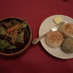 Sole - よもぎパン、クルミパン、白ごまたっぷりパン、特製ドレッシングのサラダ