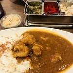 元町チキンカレーのお店 パルフェ - 