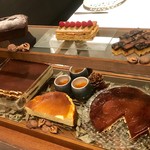 ア・ニュ ルトゥルヴェ・ヴー - デザートはお好きなもの３点をチョイス