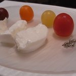 カハラ - ４種類のトマト　モッツァレラチーズ