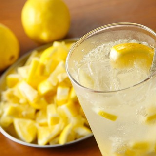 Homemade salted lemon sour served at our main store in Oimachi, 100 cups a day♪