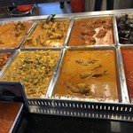 Nasi Kandar Pelita - 沢山の具材とベースをチョイス