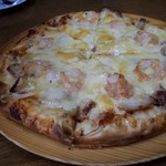森のピザ工房 ルヴォワール - えびとベーコンのピザ・Mサイズ(1780円)