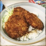 せんば - ソースカツ丼。500円。カツは3枚。キャベツのってるタイプです。