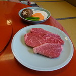 和田金 - 焼く前のヒレ肉（2人分）