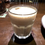 吉田カレー  - ハニーアーモンドカシューナッツシナモン生クリームエスプレッソバナナミルク