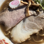 中華蕎麦 とみ田 - 茨城県産モモと宮崎県産バラチャーシュー（松戸モリヒロフェスタ）