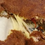 La Creperie de Josselin - 生地の間からビヨーンとチーズが伸びる、贅沢過ぎるビジュアル