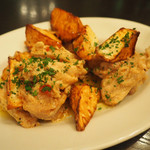 LOVAT - 鶏軟骨と根セロリのアーリオオーリオ 800円