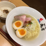 磯ノ宮 - 味玉塩ラーメン 880円