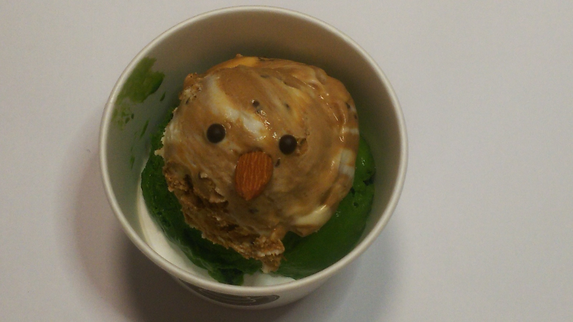 にわとり&ひよこアイスクリーム 写真 : ひよこアイス - 大和/ジェラート・アイスクリーム | 食べログ