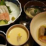 土佐料理 司 - 刺身和定食 刺身は5切れ 平目・サーモン 2,500円 2018年11月