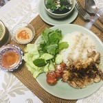 いさみ屋 - タイの食器