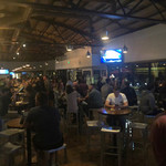 BALLAST POINT BREWING COMPANY - 入り口を入ると大ホールです。