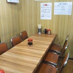 丸吉飯店 - ２階のテーブル席(2018年11月20日撮影)