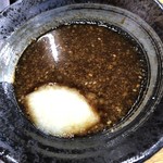 きみや - ニンニクたっぷりのタレ