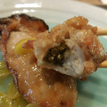 東京チャイニーズ 一凛 - 三陸産牡蠣、下仁田葱、銀杏の炒め物；牡蠣断面