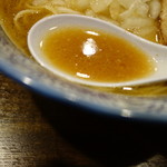 麺屋 銀星 海美風 - スープの色味