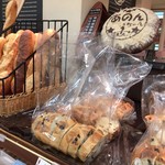 ポンパドウル - 店内