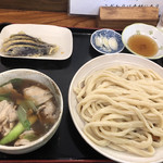 駕籠休み - テッパンメニュー。肉汁うどん&ナス天ぷら
