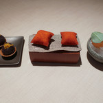 VUN Andrea Aprea - 和菓子のようなアミューズ