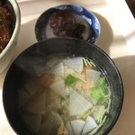 ながたや - 味噌汁、お新香