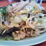 丸吉飯店 - 肉野菜炒め ７００円(税込)(2018年10月26日撮影)