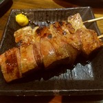 豚小家 - てっぽうタレ（150円）、ればータレ（80円）