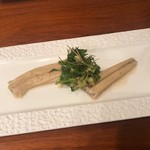 海鮮中国料理黄河 - 出汁で煮た穴子 パクチーと茄子添え