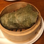 海鮮中国料理黄河 - 栗と鶏、椎茸、牛蒡のチマキおこわご飯