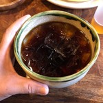 とんぼ玉&Cafe 小さな探究室 - アイスコーヒー。デカい！