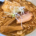 中華そば おかめ - ワンタン麺(魚介系)  アップ