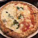 ラ・ピッコラ・ターヴォラ - 