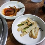 종점숯불갈비 - おかずたち