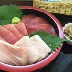 お食事処 かもめ - マグロ最高