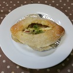 手づくり パンの家 - チーズカレーパン