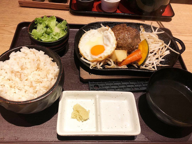 閉店 神楽坂 翔山亭 和牛贅沢ハンバーグ専門店 飯田橋 洋食 食べログ