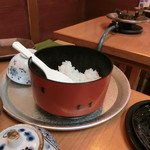 桜なべ 中江 - ご飯はすでに三分の一いただいています
