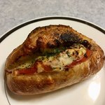 Pane Ho Maretta - イタリア産仔牛のトマトソース煮込み×グリュイエールチーズのドッグ ¥330+税