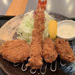 Tonkatsuwakou - 広島産牡蠣・海老・ひれかつ定食（1,490円） 2018.11