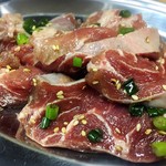 炭火焼肉 寿苑 - 豚カシラ ¥750