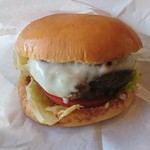 十勝ヌップクガーデン - チーズハンバーガー