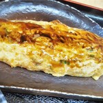 お好み焼・鉄板料理せっちゃん - お好み焼きソースが　かかってます