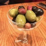 ビストロ 集 - オリーブ盛合わせ