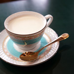 三愛 - ほんのり甘くやさしい味のホットミルク♪