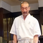 より引き締まった三谷青吾シェフ