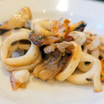 レスプリ・ミタニ ア ゲタリ - イカとキノコのココット蒸し