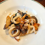 レスプリ・ミタニ ア ゲタリ - イカとキノコのココット蒸し