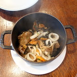 レスプリ・ミタニ ア ゲタリ - イカとキノコのココット蒸し